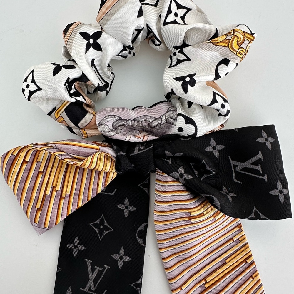 ⭐️Authentic Louis Vuitton hair scrunchie, bow ribbon, tie, pony LV monogram